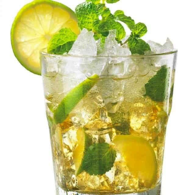 36 Recetas de cócteles caribeños: ¿Te apetece una refrescante bebida? Disfruta de estas 36 recetas de exóticos cócteles caribeños y no esperes más.