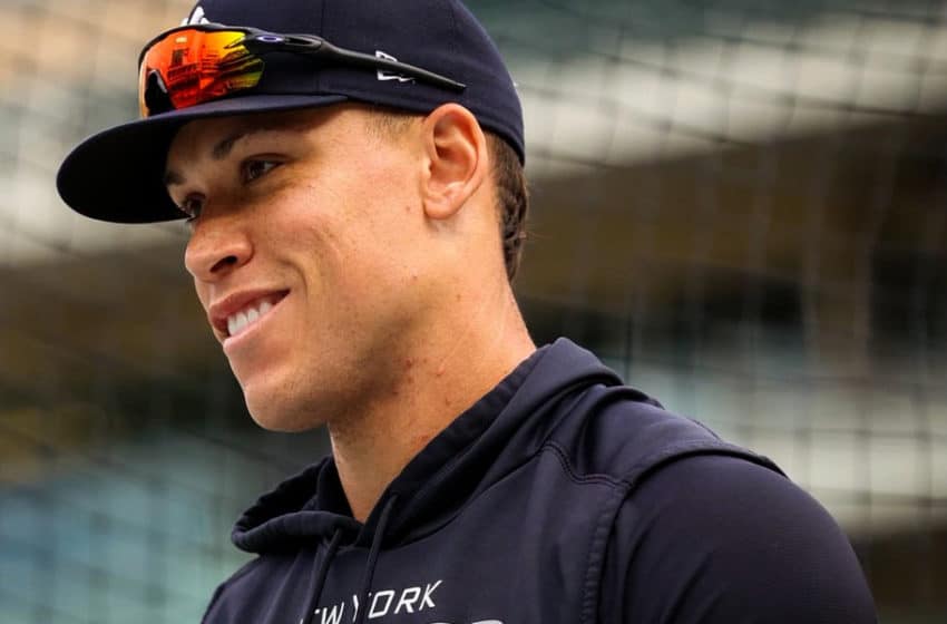  CHICAGO CUBS VS YANKEES