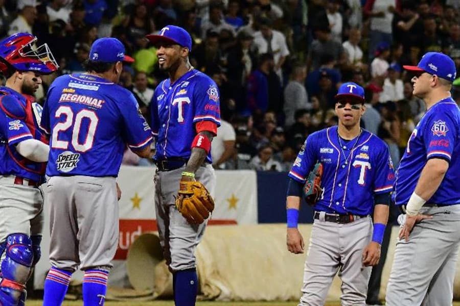 tiburones vs leones 2023